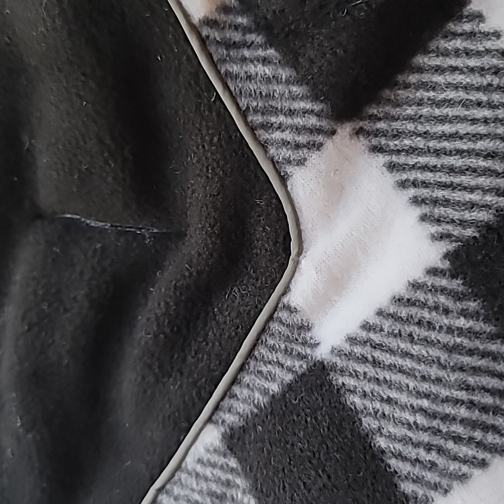 Fragralley Dog Black White Plaid Reversible Fall Winter Coat Harness Hole Size S - Picture 3 of 9